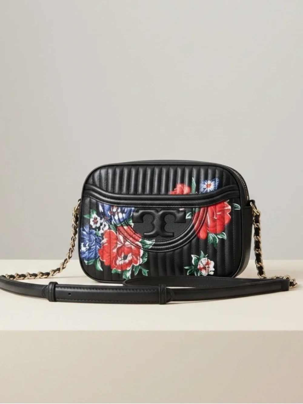 Tory Burch Floral Camera Crossbody Bag Black Nylon Leather Trim - Picture 1 of 12